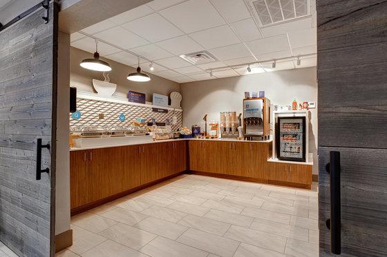 Holiday Inn Express & Suites Central Omaha By Ihg Restaurante foto
